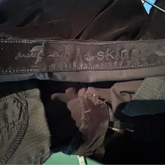 7 For All Mankind Skinny Black Velvet Jeans Size 29 - Picture 7 of 8